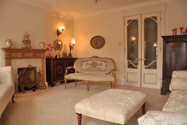 Modern Regency Townhouse